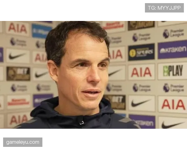 桑德兰新老板注资重振球队,士气与表现回升引关注 桑德兰新老板注资重振球队,士气与表现回升引关注