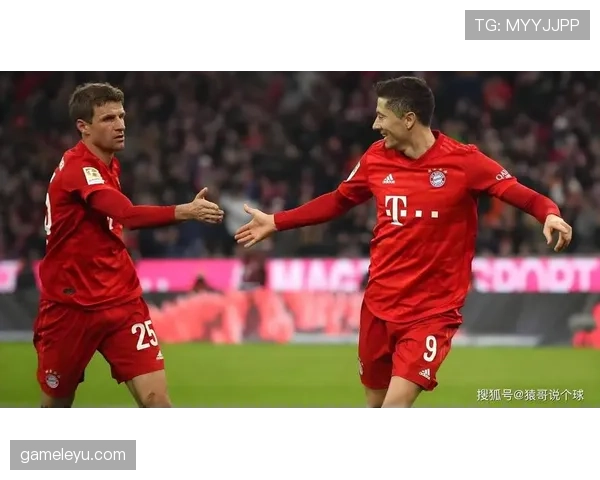 德甲荣耀再现:黑白红战袍强势回归,劲旅状态回暖引关注 德甲荣耀再现:黑白红战袍强势回归,劲旅状态回暖引关注